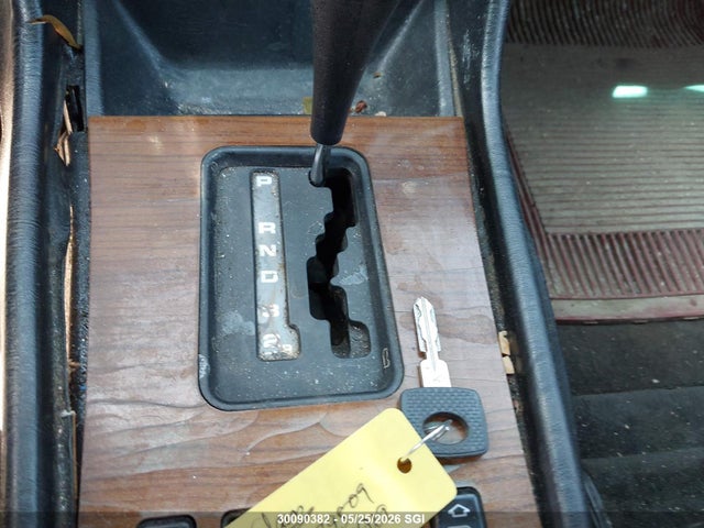 30090382 :رقم المزاد ، WDBCA35D9GA226919 vin ، 1986 Mercedes-benz 420 Sel مزاد بيع