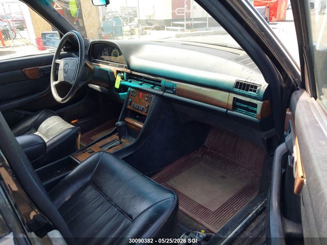 30090382 :رقم المزاد ، WDBCA35D9GA226919 vin ، 1986 Mercedes-benz 420 Sel مزاد بيع