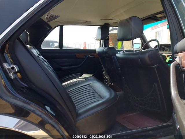 30090382 :رقم المزاد ، WDBCA35D9GA226919 vin ، 1986 Mercedes-benz 420 Sel مزاد بيع