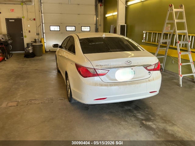 2011 Hyundai Sonata Gls მანქანა იყიდება აუქციონზე, vin: 5NPEB4AC2BH020529, აუქციონის ნომერი: 30090404