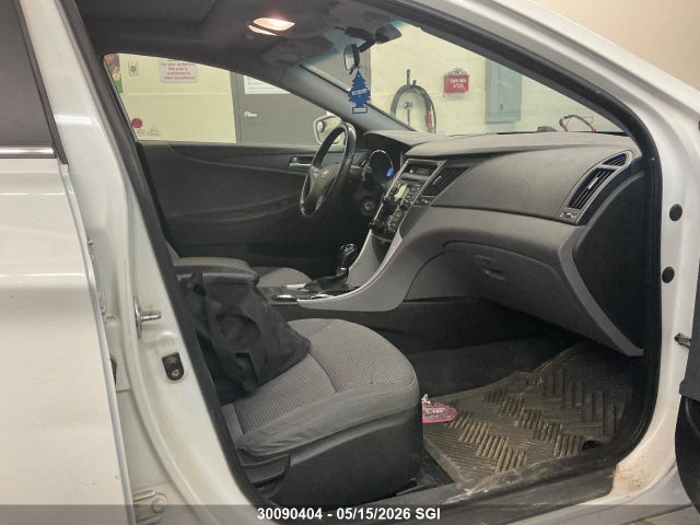 2011 Hyundai Sonata Gls მანქანა იყიდება აუქციონზე, vin: 5NPEB4AC2BH020529, აუქციონის ნომერი: 30090404