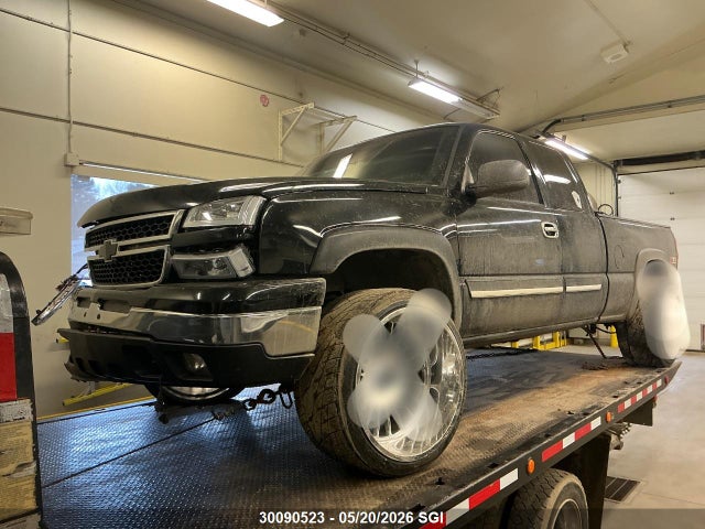 Продажа на аукционе авто 2005 Chevrolet Silverado K1500, vin: 2GCEK19B851163615, номер лота: 30090523