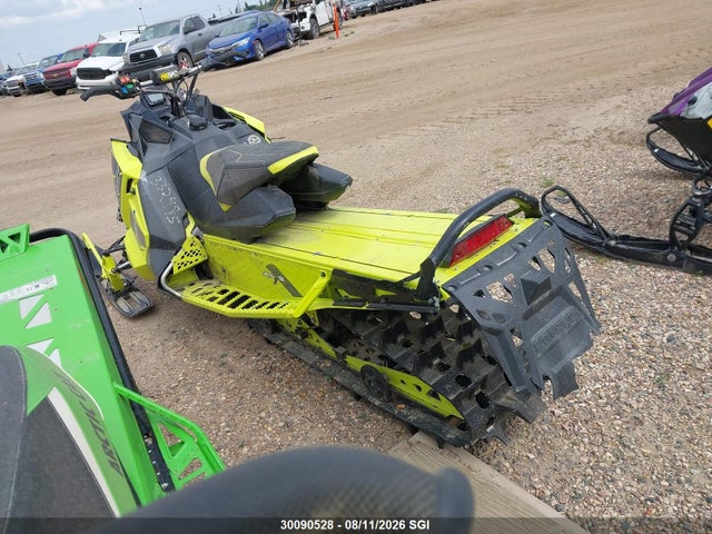 30090528 :رقم المزاد ، SN1ELS8R9KC332495 vin ، 2019 Polaris  مزاد بيع