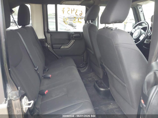 30090534 :رقم المزاد ، 1C4BJWDG3JL819388 vin ، 2018 Jeep Wrangler Unlimited Sport مزاد بيع