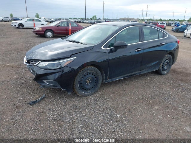 30090565 :رقم المزاد ، 1G1BF5SM3J7116184 vin ، 2018 Chevrolet Cruze Premier مزاد بيع
