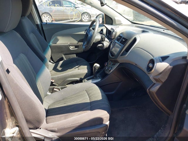 30088671 :رقم المزاد ، 1G1JC6EH9E4176454 vin ، 2014 Chevrolet Sonic Lt مزاد بيع