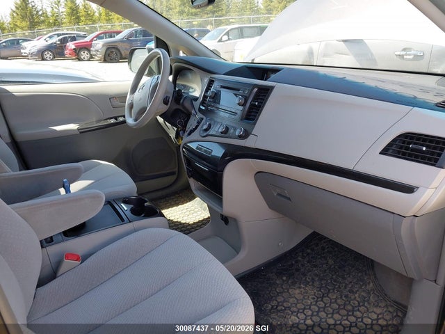 Продажа на аукционе авто 2011 Toyota Sienna Le, vin: 5TDKK3DC8BS084805, номер лота: 30087437