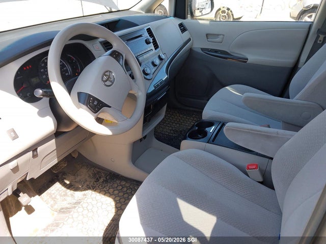 Продажа на аукционе авто 2011 Toyota Sienna Le, vin: 5TDKK3DC8BS084805, номер лота: 30087437