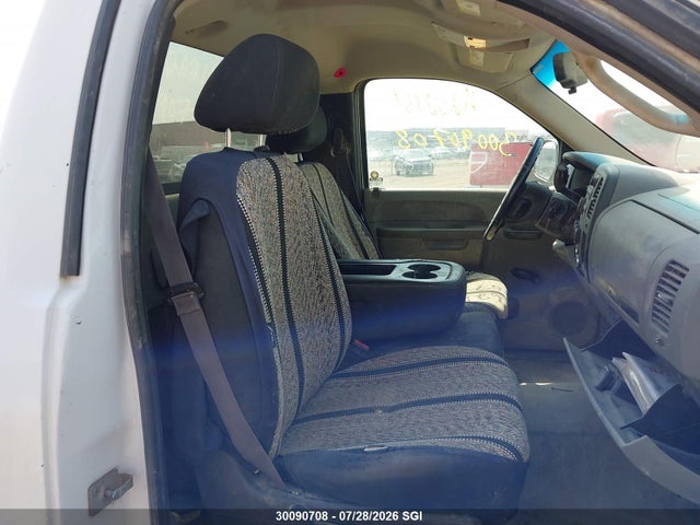 30090708 :رقم المزاد ، 1GTN1TEX3DZ285532 vin ، 2013 Gmc Sierra C1500 مزاد بيع