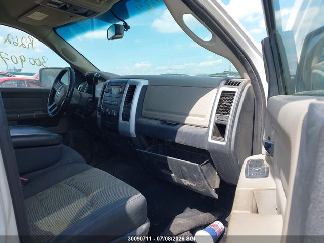 30090711 :رقم المزاد ، 1D3HV13T09J513702 vin ، 2009 Dodge Ram 1500 مزاد بيع