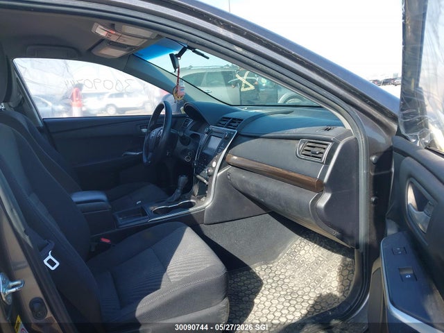 2015 Toyota Camry Le/xle/se/xse მანქანა იყიდება აუქციონზე, vin: 4T1BF1FK4FU056123, აუქციონის ნომერი: 30090744