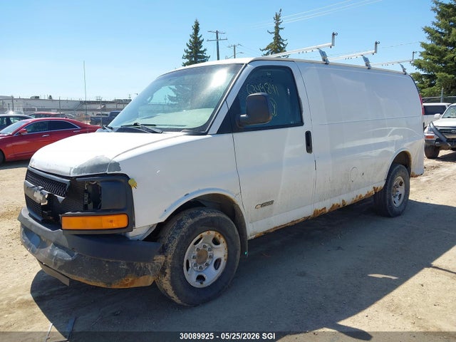 30089925 :رقم المزاد ، 1GCGG25V741108027 vin ، 2004 Chevrolet Express G2500 مزاد بيع