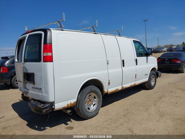 30089925 :رقم المزاد ، 1GCGG25V741108027 vin ، 2004 Chevrolet Express G2500 مزاد بيع