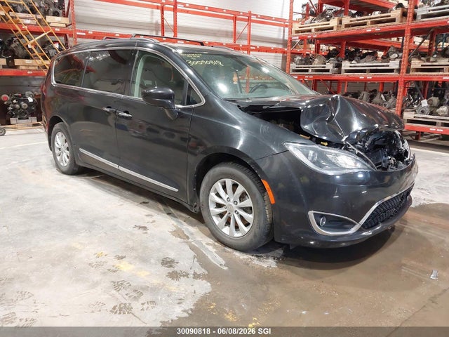 Chrysler Pacifica Touring L 2017 2C4RC1BG2HR510270 Image 1