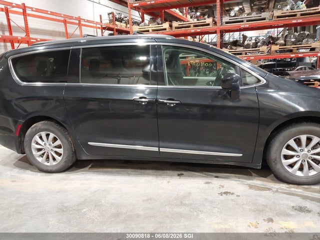 Chrysler Pacifica Touring L 2017 2C4RC1BG2HR510270 Image 13