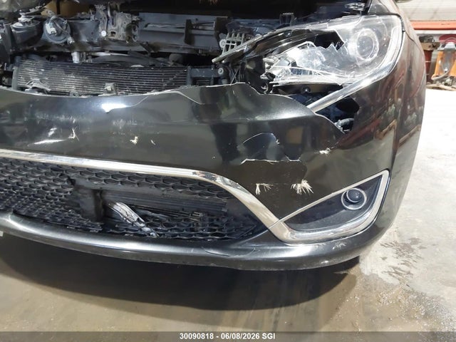 Chrysler Pacifica Touring L 2017 2C4RC1BG2HR510270 Image 17
