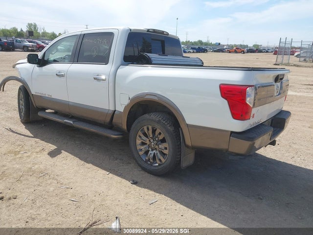 30089924 :رقم المزاد ، 1N6AA1E53JN543405 vin ، 2018 Nissan Titan Sv/sl/pro-4x/plat Res مزاد بيع