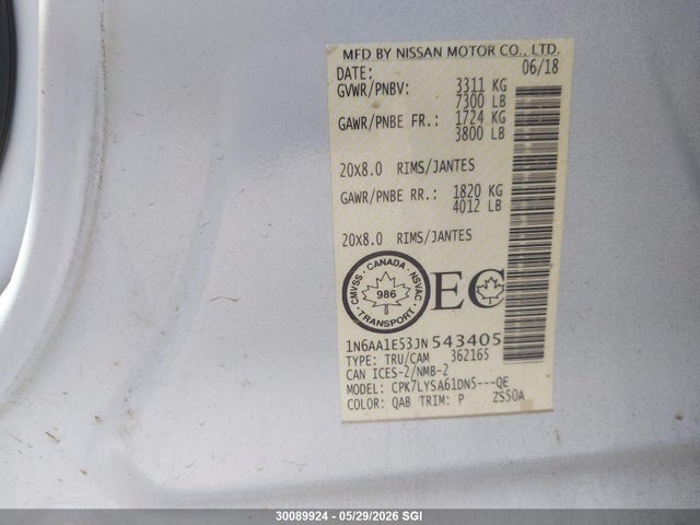 30089924 :رقم المزاد ، 1N6AA1E53JN543405 vin ، 2018 Nissan Titan Sv/sl/pro-4x/plat Res مزاد بيع