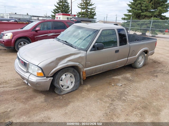 30090193 :رقم المزاد ، 1GTCS19X438187374 vin ، 2003 Gmc Sonoma مزاد بيع