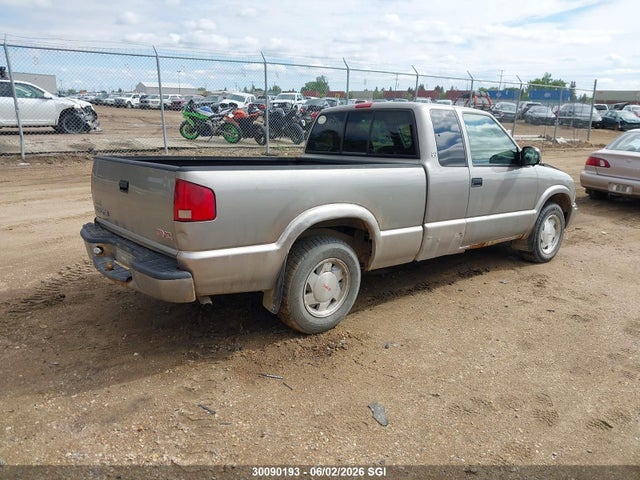 30090193 :رقم المزاد ، 1GTCS19X438187374 vin ، 2003 Gmc Sonoma مزاد بيع
