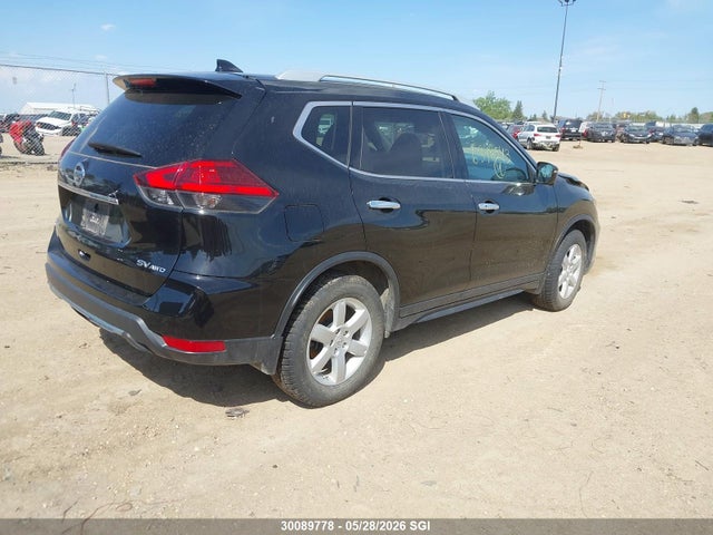30089778 :رقم المزاد ، 5N1AT2MV2HC747974 vin ، 2017 Nissan Rogue Sv/sl مزاد بيع