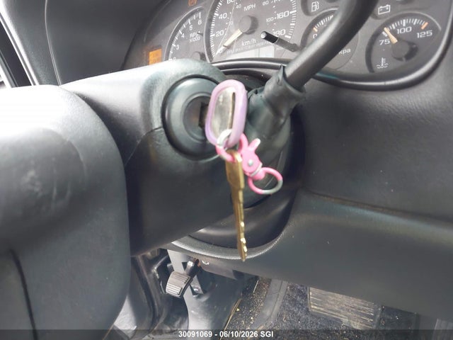 Продажа на аукционе авто 2002 Chevrolet Silverado K1500, vin: 1GCEK14V02E117921, номер лота: 30091069