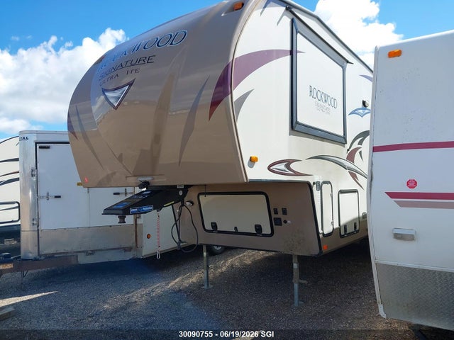 4X4FRLF24H1876502 Forest River Inc. Forest River Inc.