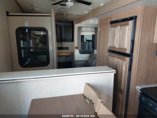 Продаж на аукціоні авто 2017 Forest River Inc. , vin: 4X4FRLF24H1876502, номер лоту: 30090755