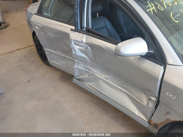 30087830 :رقم المزاد ، WAULC68E84A242121 vin ، 2004 Audi A4 1.8t Quattro مزاد بيع