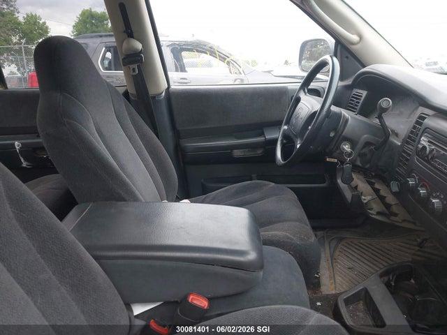 30081401 :رقم المزاد ، 1D7HG38NX4S629443 vin ، 2004 Dodge Dakota Quad Sport مزاد بيع