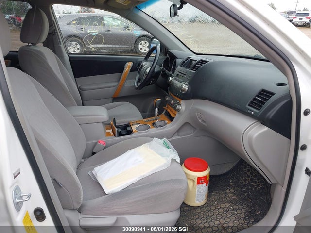 30090941 :رقم المزاد ، JTEEW41A282024864 vin ، 2008 Toyota Highlander Hybrid مزاد بيع