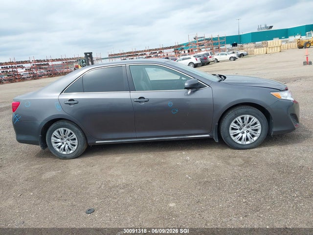 30091318 :رقم المزاد ، 4T1BF1FK1DU686212 vin ، 2013 Toyota Camry L/se/le/xle مزاد بيع