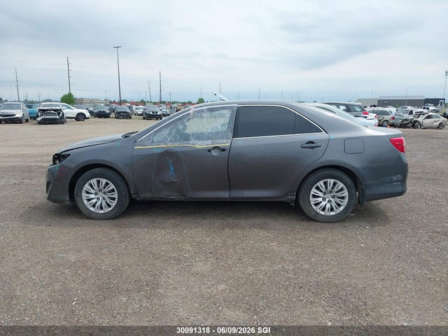 30091318 :رقم المزاد ، 4T1BF1FK1DU686212 vin ، 2013 Toyota Camry L/se/le/xle مزاد بيع