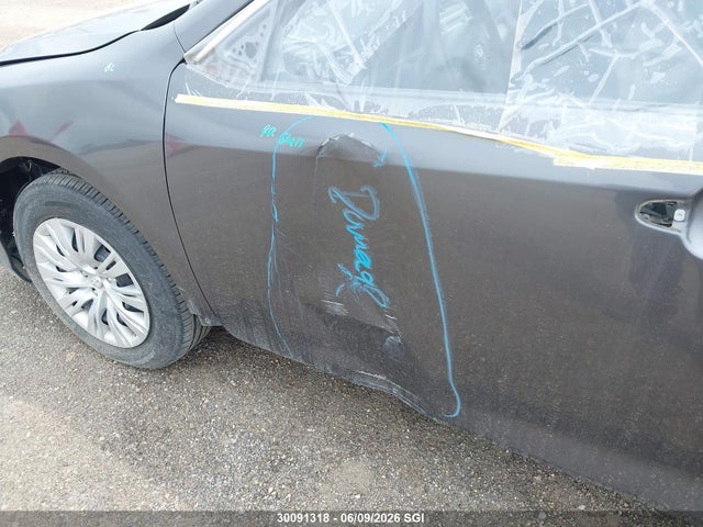 30091318 :رقم المزاد ، 4T1BF1FK1DU686212 vin ، 2013 Toyota Camry L/se/le/xle مزاد بيع