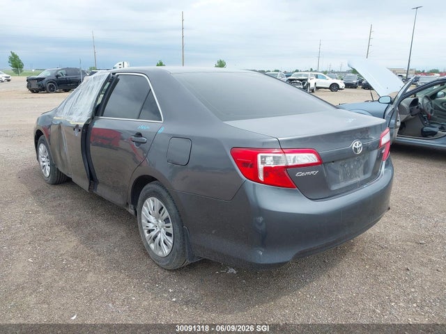 30091318 :رقم المزاد ، 4T1BF1FK1DU686212 vin ، 2013 Toyota Camry L/se/le/xle مزاد بيع