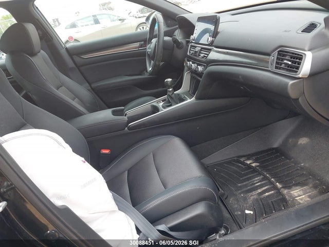 30088451 :رقم المزاد ، 1HGCV1E32JA809164 vin ، 2018 Honda Accord Sport مزاد بيع