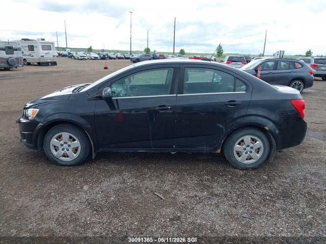 Chevrolet SONIC LT 2015 1G1JC5SH4F4142051 Image 13