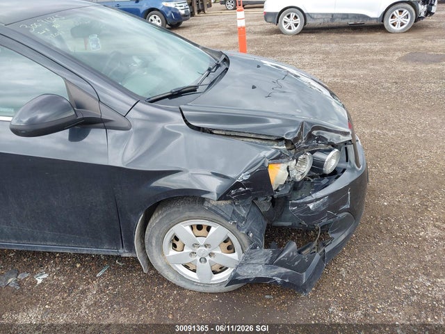 Chevrolet SONIC LT 2015 1G1JC5SH4F4142051 Image 16