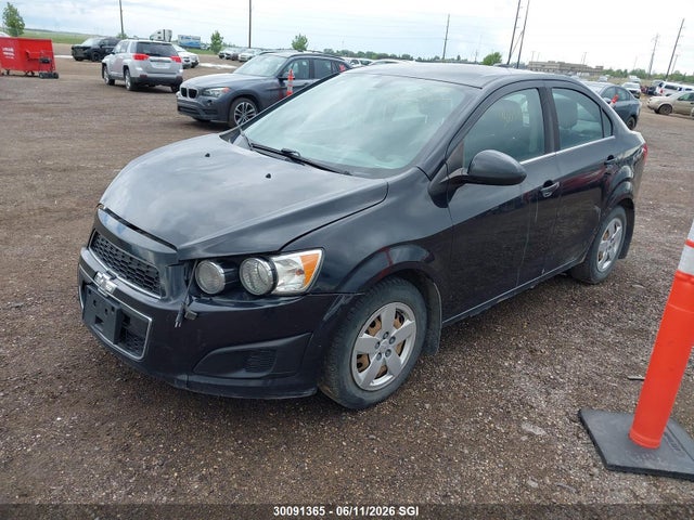 Chevrolet SONIC LT 2015 1G1JC5SH4F4142051 Image 2