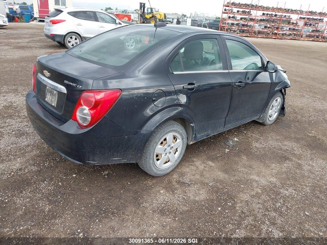 Chevrolet SONIC LT 2015 1G1JC5SH4F4142051 Image 4