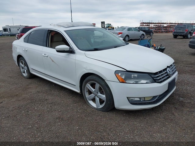 Volkswagen PASSAT SE 2015 1VWBV7A38FC022313 main image