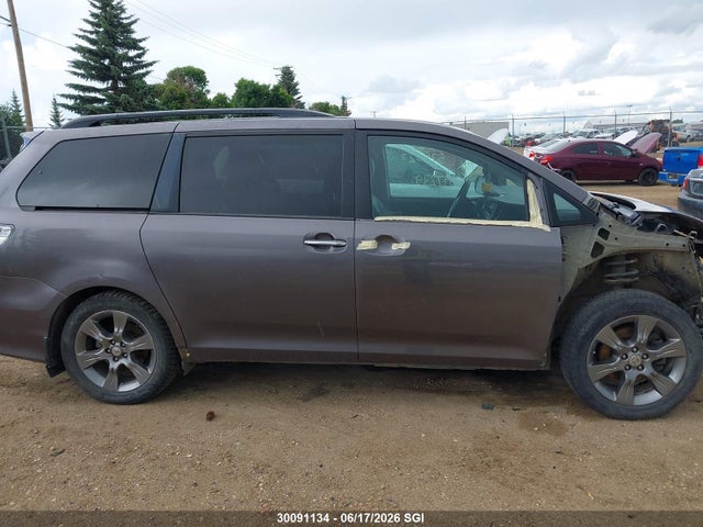 2015 Toyota Sienna Sport მანქანა იყიდება აუქციონზე, vin: 5TDXK3DC4FS575027, აუქციონის ნომერი: 30091134