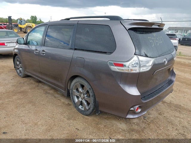 2015 Toyota Sienna Sport მანქანა იყიდება აუქციონზე, vin: 5TDXK3DC4FS575027, აუქციონის ნომერი: 30091134