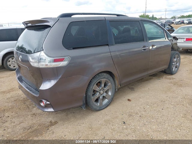 2015 Toyota Sienna Sport მანქანა იყიდება აუქციონზე, vin: 5TDXK3DC4FS575027, აუქციონის ნომერი: 30091134