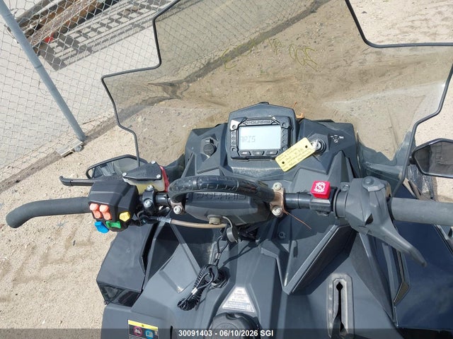 Polaris Titan 800 Adventure 2023 SN1FJE9F4PC252254 Image 5