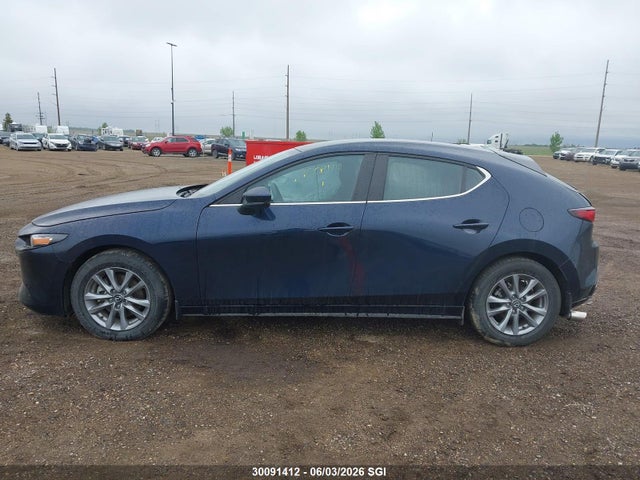 Продажа на аукционе авто 2023 Mazda 3 Preferred, vin: JM1BPBLMXP1607588, номер лота: 30091412