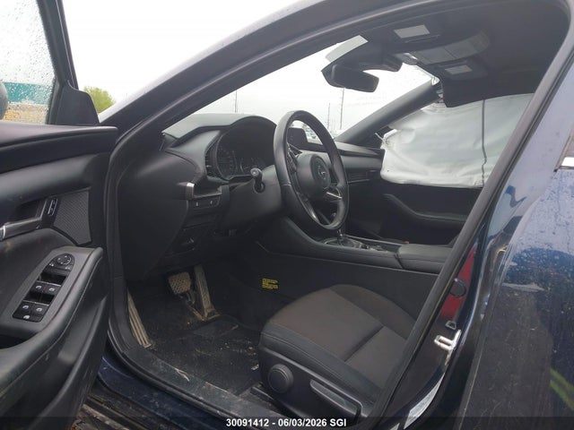 Продажа на аукционе авто 2023 Mazda 3 Preferred, vin: JM1BPBLMXP1607588, номер лота: 30091412
