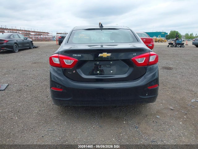 Продаж на аукціоні авто 2018 Chevrolet Cruze Lt, vin: 1G1BE5SM0J7138601, номер лоту: 30091460