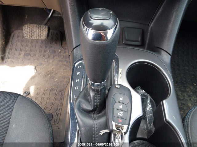 30091521 :رقم المزاد ، 1G1BE5SM0H7142917 vin ، 2017 Chevrolet Cruze مزاد بيع