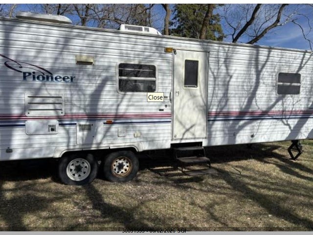 30091555 :رقم المزاد ، 1EB1T302626000811 vin ، 2002 Fleetwood Pioneer 34ft مزاد بيع